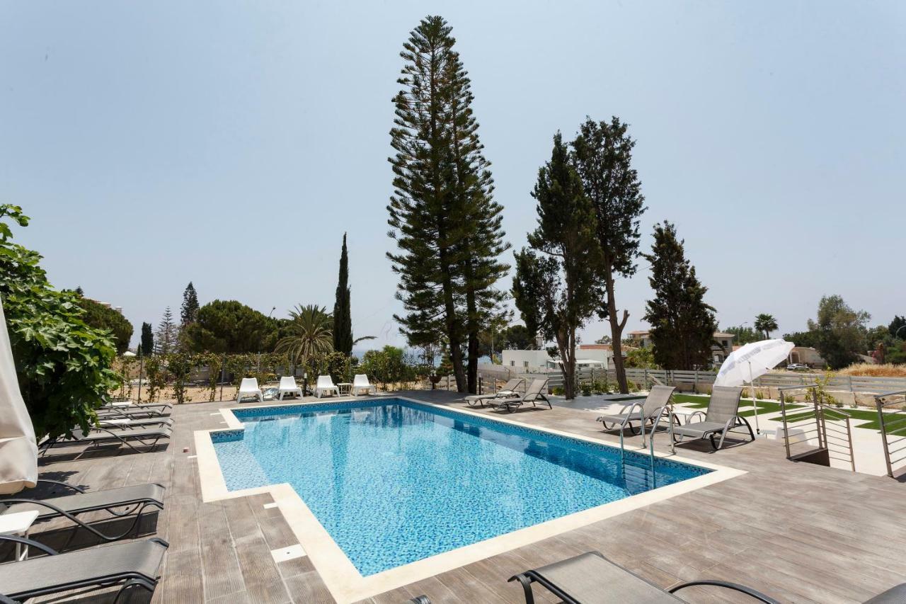 Coral Bay Sea Breeze Apartments - 3 Bedroom Apartment Пея Екстериор снимка