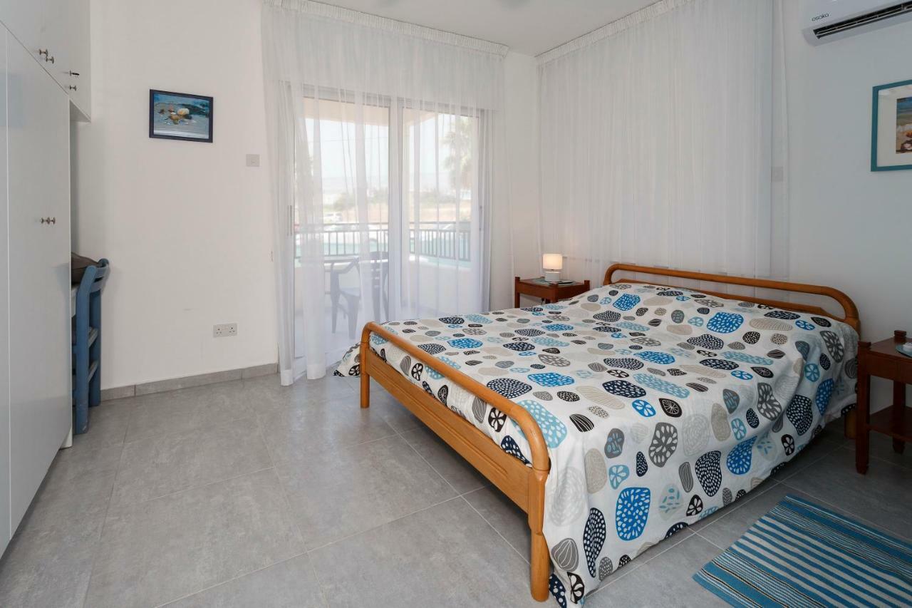 Coral Bay Sea Breeze Apartments - 3 Bedroom Apartment Пея Екстериор снимка